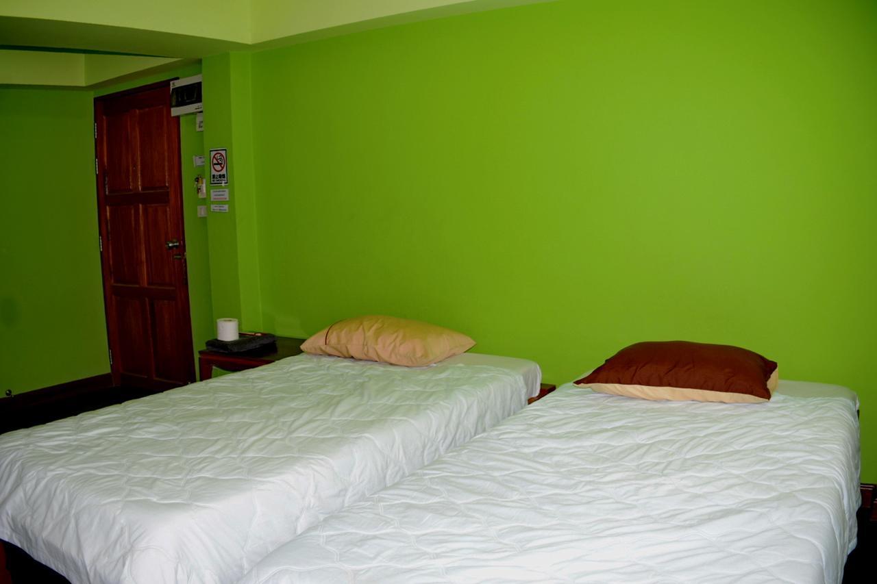 Room To Let Chiang Mai Exterior photo