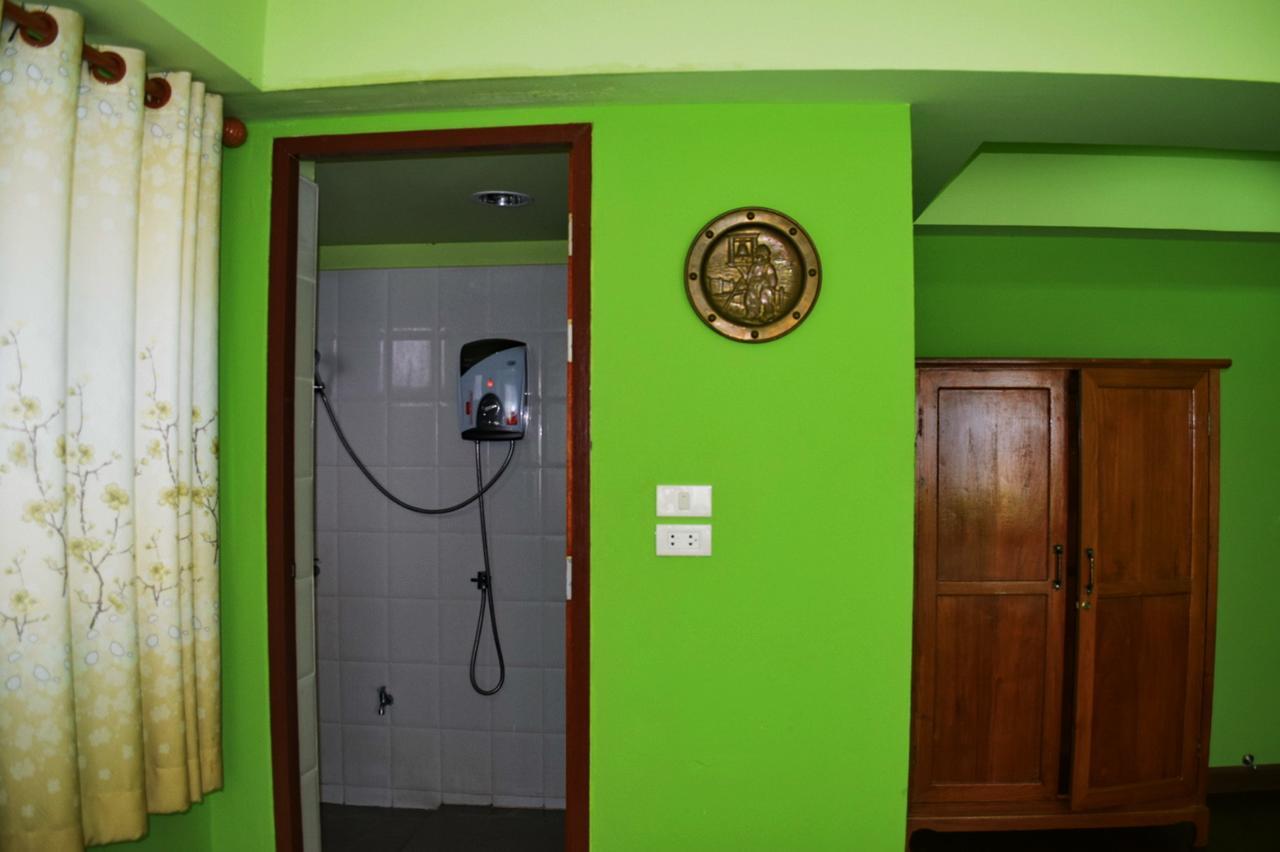 Room To Let Chiang Mai Exterior photo
