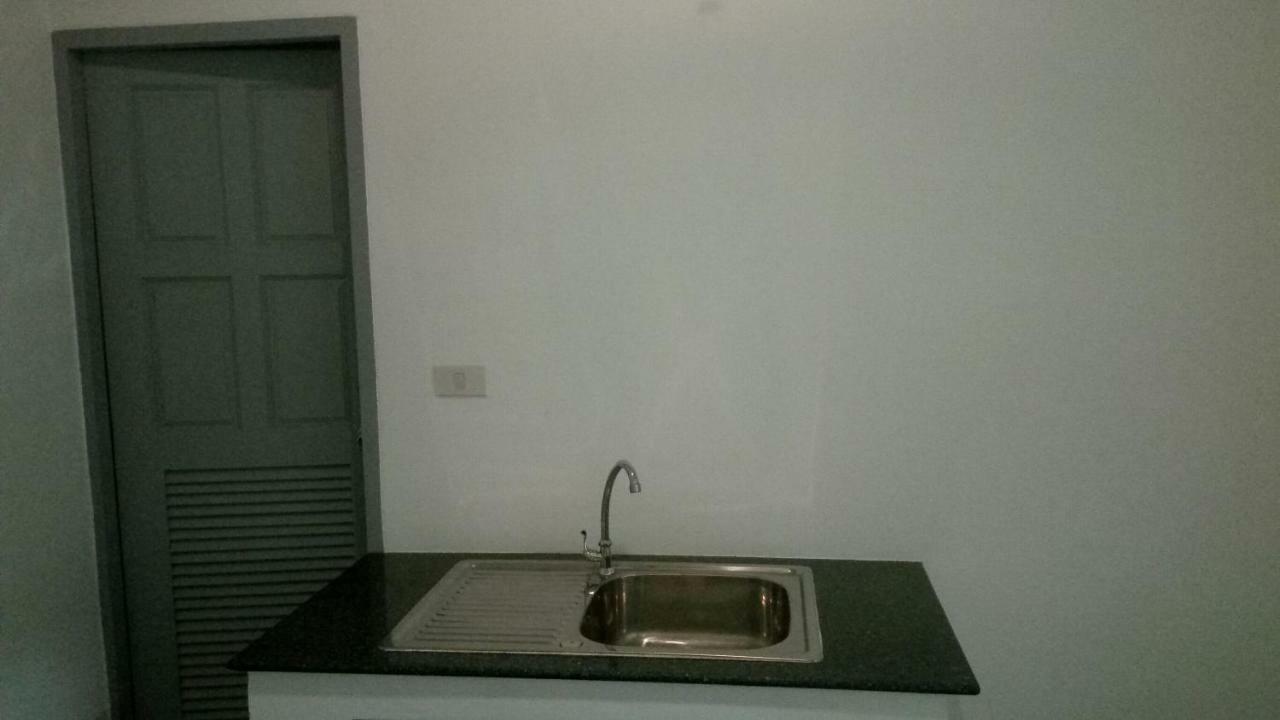 Room To Let Chiang Mai Exterior photo